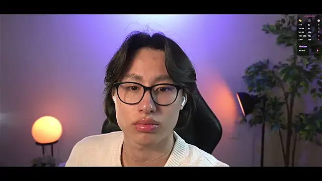 Snapshot of SrLuis18 chatting on March 16, 2025, 11:04 pm SrLuis18 online show from March 16, 2025, 11:04 pm