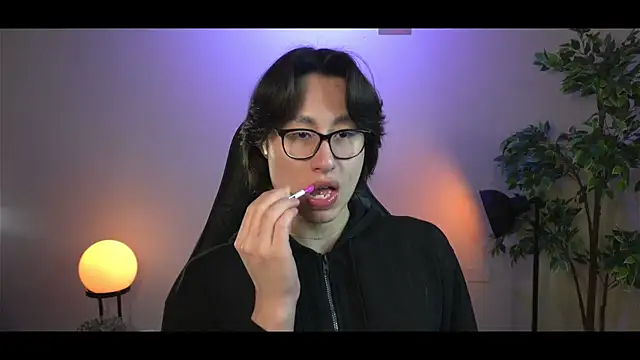 Snapshot of SrLuis18 chatting on March 20, 2025, 10:40 pm SrLuis18 online show from March 20, 2025, 10:40 pm