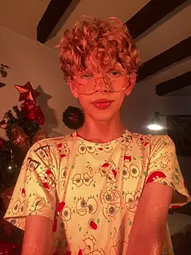 lyamthommpson online show from December 15, 2025, 7:40 pm