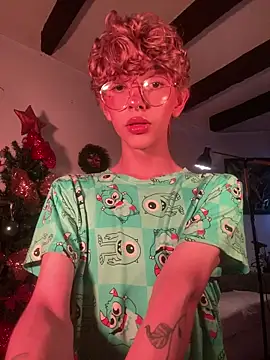 lyamthommpson online show from December 17, 2025, 8:15 pm