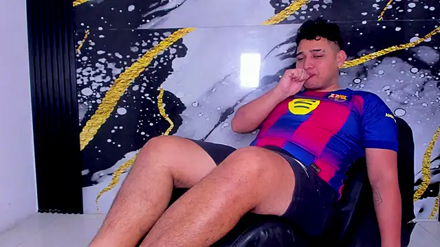 Snapshot of sweethot___ chatting on September 28, 2025, 2:00 pm sweethot online show from September 28, 2025, 2:00 pm