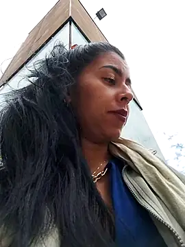 Snapshot of Emily_Wane chatting on October 29, 2025, 5:04 pm Emily Wane online show from October 29, 2025, 5:04 pm