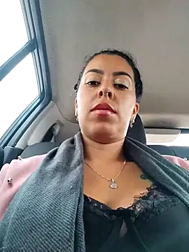 Snapshot of Emily_Wane chatting on November 17, 2025, 4:35 pm Emily Wane online show from November 17, 2025, 4:35 pm