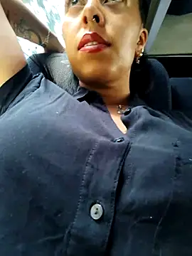 Snapshot of Emily_Wane chatting on November 20, 2025, 4:07 pm Emily Wane online show from November 20, 2025, 4:07 pm