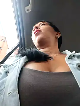 Snapshot of Emily_Wane chatting on November 30, 2025, 4:22 pm Emily Wane online show from November 30, 2025, 4:22 pm