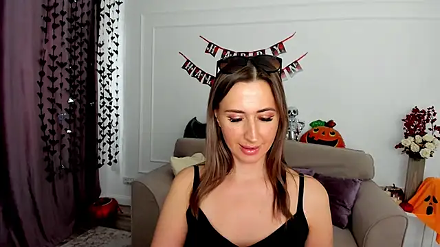 PassionGlow online show from November 3, 2025, 12:06 pm