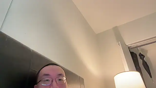 Snapshot of slaveasianboy chatting on December 18, 2024, 2:17 pm slaveasianboy online show from December 18, 2024, 2:17 pm