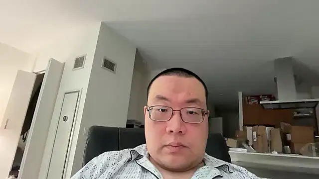 Snapshot of slaveasianboy chatting on December 17, 2025, 4:35 pm slaveasianboy online show from December 17, 2025, 4:35 pm