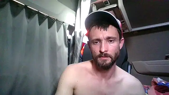 Snapshot of Spyy_coo chatting on March 4, 2026, 2:01 pm Spyy coo online show from March 4, 2026, 2:01 pm