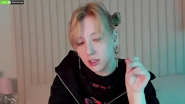 RachelCart online show from November 24, 2025, 3:06 am