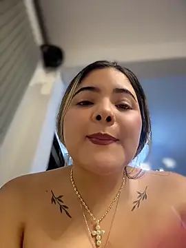 Snapshot of EVELIN_MASON chatting on May 18, 2026, 4:07 am EVELIN MASON online show from May 18, 2026, 4:07 am