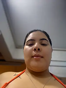 Snapshot of EVELIN_MASON chatting on May 18, 2026, 8:03 pm EVELIN MASON online show from May 18, 2026, 8:03 pm