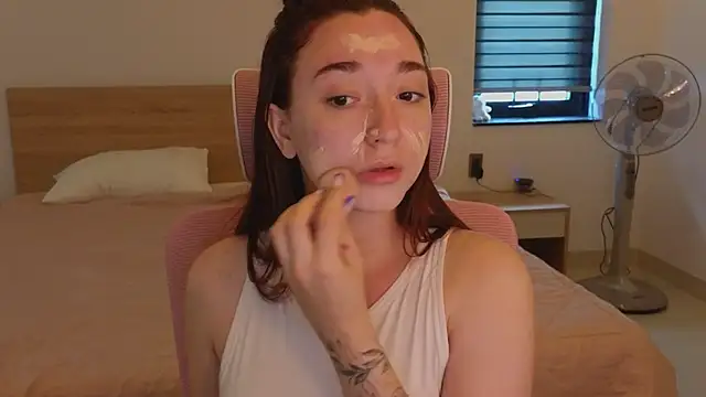 YasmineWest online show from March 18, 2026, 12:14 am