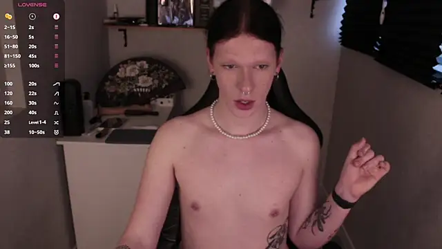 carthylovvve online show from January 25, 2025, 4:56 am