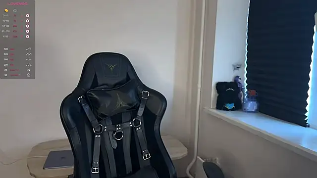 carthylovvve online show from October 16, 2025, 12:17 pm