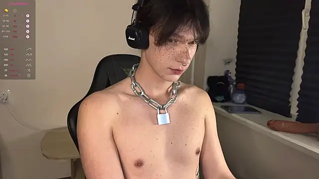 carthylovvve online show from October 23, 2025, 4:28 pm