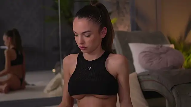 EsmeAinsley online show from January 25, 2025, 3:19 am