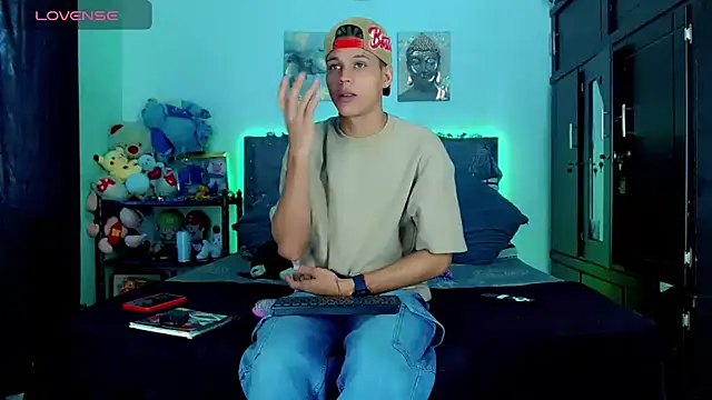 Snapshot of Liamscott_ chatting on October 25, 2025, 7:41 pm Liamscott online show from October 25, 2025, 7:41 pm