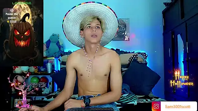 Snapshot of Liamscott_ chatting on October 31, 2025, 8:10 pm Liamscott online show from October 31, 2025, 8:10 pm