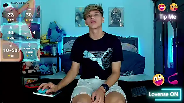 Snapshot of Liamscott_ chatting on November 8, 2025, 7:12 pm Liamscott online show from November 8, 2025, 7:12 pm