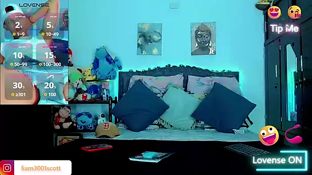 Snapshot of Liamscott_ chatting on November 10, 2025, 9:36 pm Liamscott online show from November 10, 2025, 9:36 pm