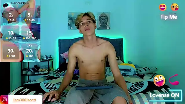 Snapshot of Liamscott_ chatting on November 30, 2025, 6:01 pm Liamscott online show from November 30, 2025, 6:01 pm