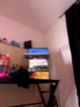 JulianaCastillo online show from December 3, 2025, 9:29 am