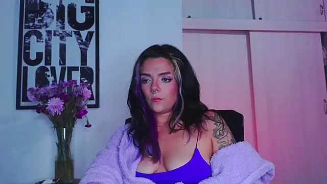 purple em69 online show from September 20, 2025, 4:35 am