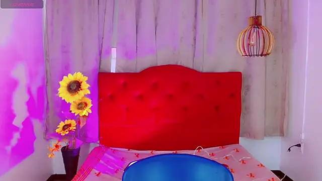 Jessica smith 1 online show from November 5, 2025, 11:10 am