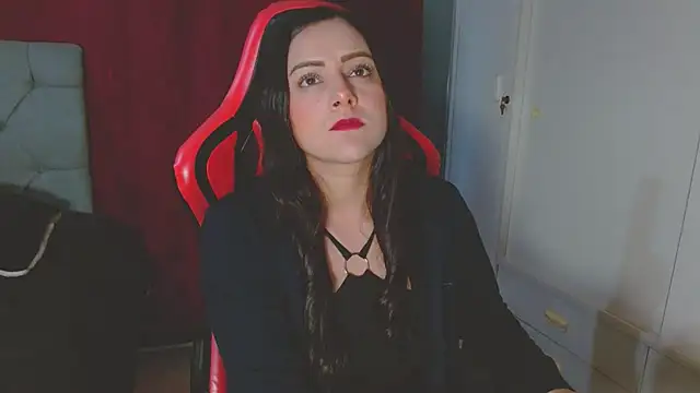 Noamartin  online show from February 17, 2026, 11:11 pm