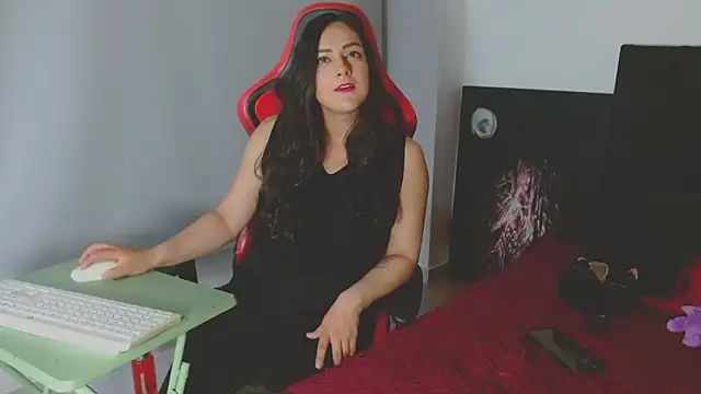 Noamartin  online show from March 13, 2026, 1:45 am