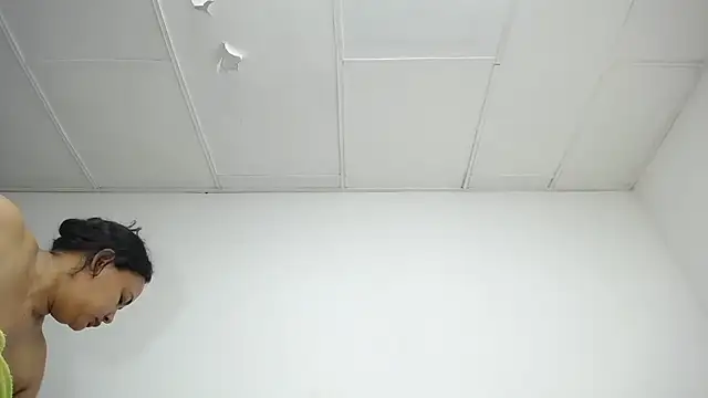 CrushOnMe  online show from March 29, 2026, 6:35 am