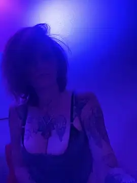 renegade vyxxen online show from February 12, 2025, 11:40 am