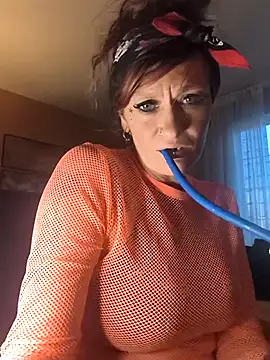 renegade vyxxen online show from April 16, 2026, 1:39 am