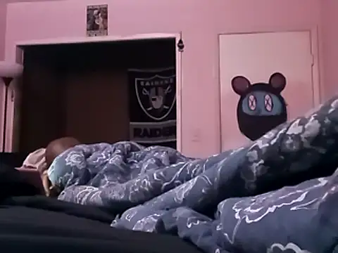 Snapshot of Blkstylion chatting on April 3, 2026, 2:04 pm Blkstylion online show from April 3, 2026, 2:04 pm