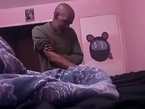 Snapshot of Blkstylion chatting on April 14, 2026, 12:11 pm Blkstylion online show from April 14, 2026, 12:11 pm