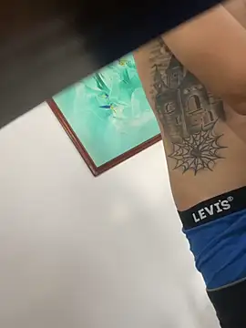 alejdrip online show from December 15, 2025, 3:27 pm