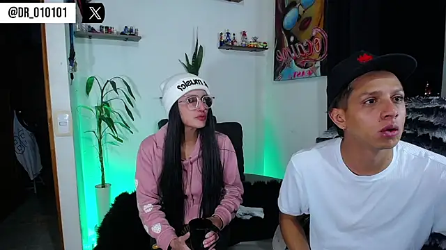 Snapshot of HillAndJack333 chatting on September 28, 2025, 1:22 am HillAndJack333 online show from September 28, 2025, 1:22 am