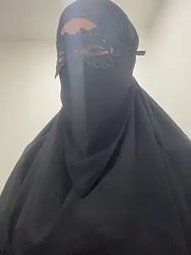 Snapshot of Hijabi_HotGirls chatting on February 22, 2025, 5:57 pm Hijabi HotGirls online show from February 22, 2025, 5:57 pm