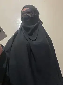 Snapshot of Hijabi_HotGirls chatting on February 26, 2025, 8:22 pm Hijabi HotGirls online show from February 26, 2025, 8:22 pm