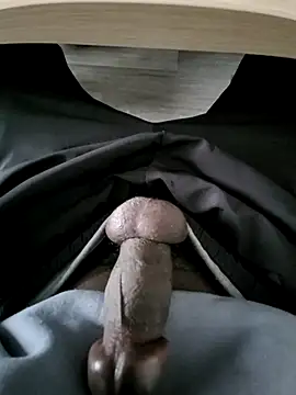 Snapshot of no1belike1 chatting on February 7, 2025, 11:45 am no1belike1 online show from February 7, 2025, 11:45 am