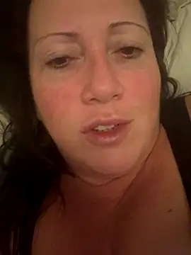 Snapshot of xsexycurvymilf chatting on December 4, 2024, 6:11 am xsexycurvymilf online show from December 4, 2024, 6:11 am