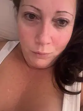 Snapshot of xsexycurvymilf chatting on January 27, 2025, 5:25 am xsexycurvymilf online show from January 27, 2025, 5:25 am