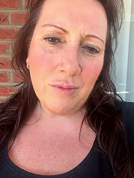 Snapshot of xsexycurvymilf chatting on April 8, 2026, 11:32 am xsexycurvymilf online show from April 8, 2026, 11:32 am