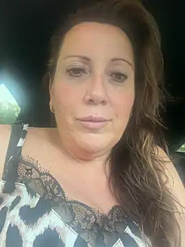 Snapshot of xsexycurvymilf chatting on August 8, 2026, 6:32 pm xsexycurvymilf online show from August 8, 2026, 6:32 pm