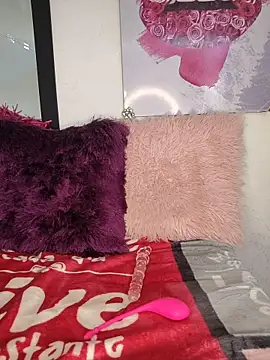 hanaa 18 online show from November 18, 2025, 2:21 pm