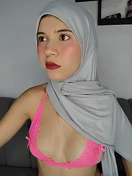 Snapshot of hanaa_18 chatting on July 17, 2026, 9:08 pm hanaa 18 online show from July 17, 2026, 9:08 pm