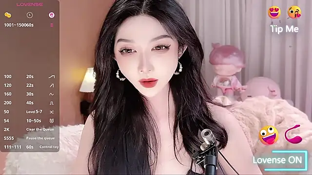 Snapshot of vyizh- chatting on June 8, 2026, 1:11 pm vyizh- online show from June 8, 2026, 1:11 pm