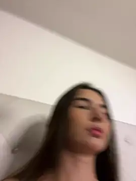 Coralinee 01 online show from April 19, 2026, 8:44 pm