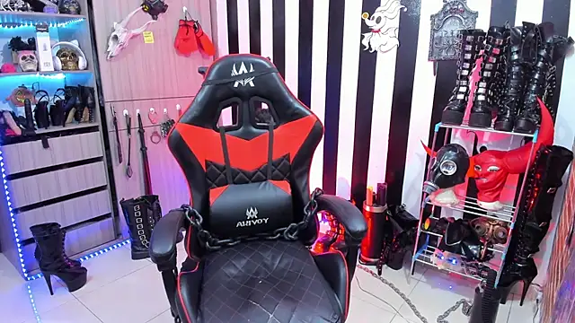 Snapshot of daven56 chatting on October 16, 2025, 1:34 pm daven56 online show from October 16, 2025, 1:34 pm